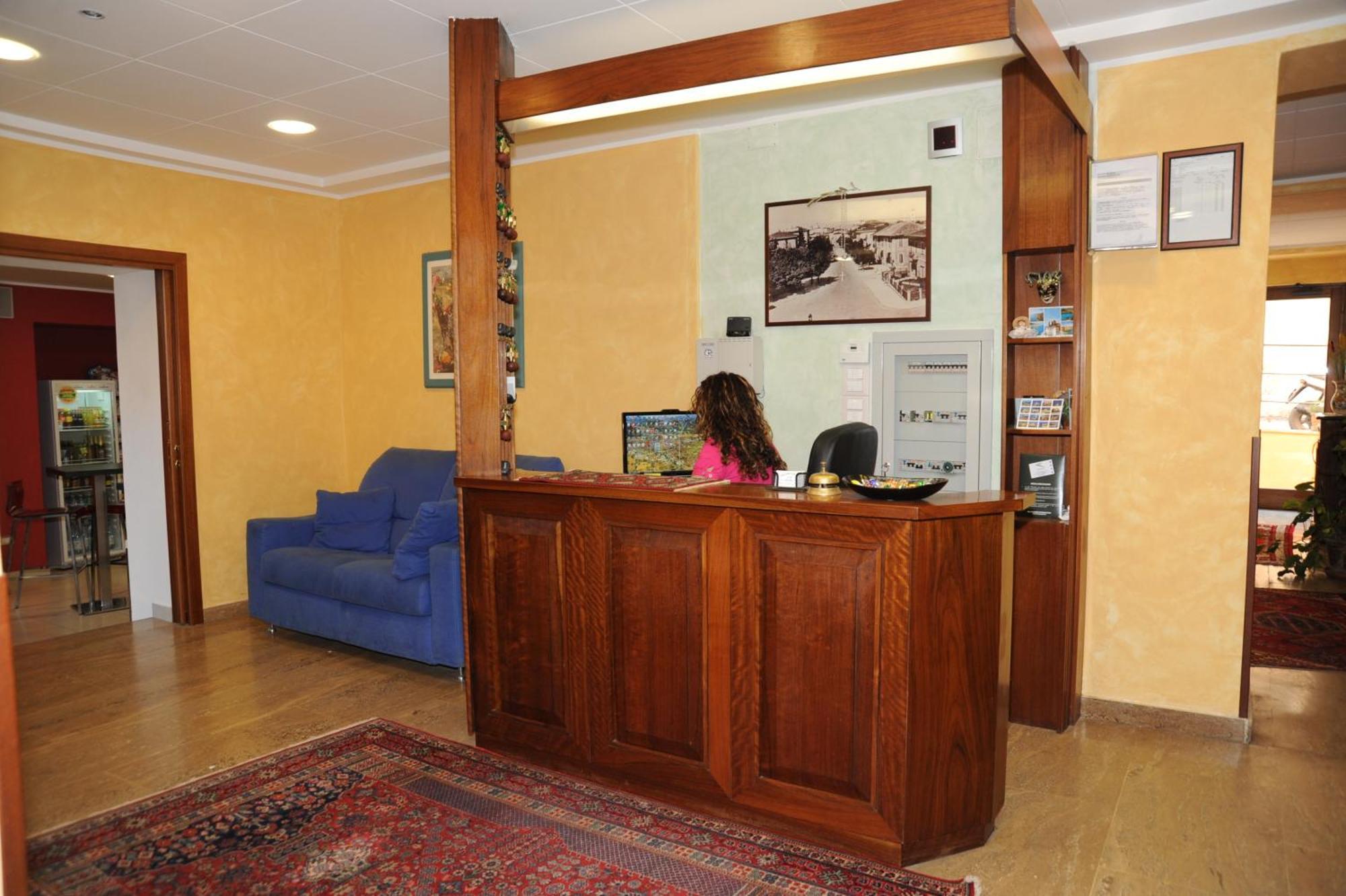 Hotel Valentini Inn Foligno Luaran gambar